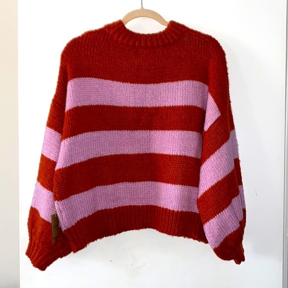 Forever 21 Sweater - Picture 3 of 3